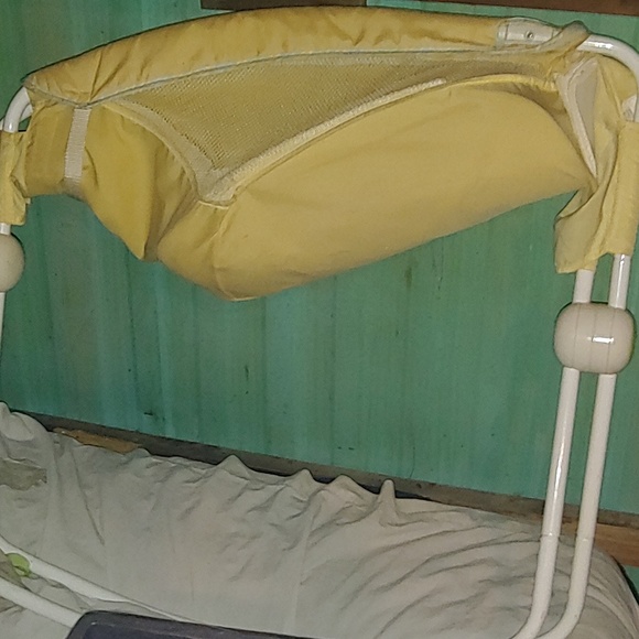 Baby stuff - Picture 3 of 8